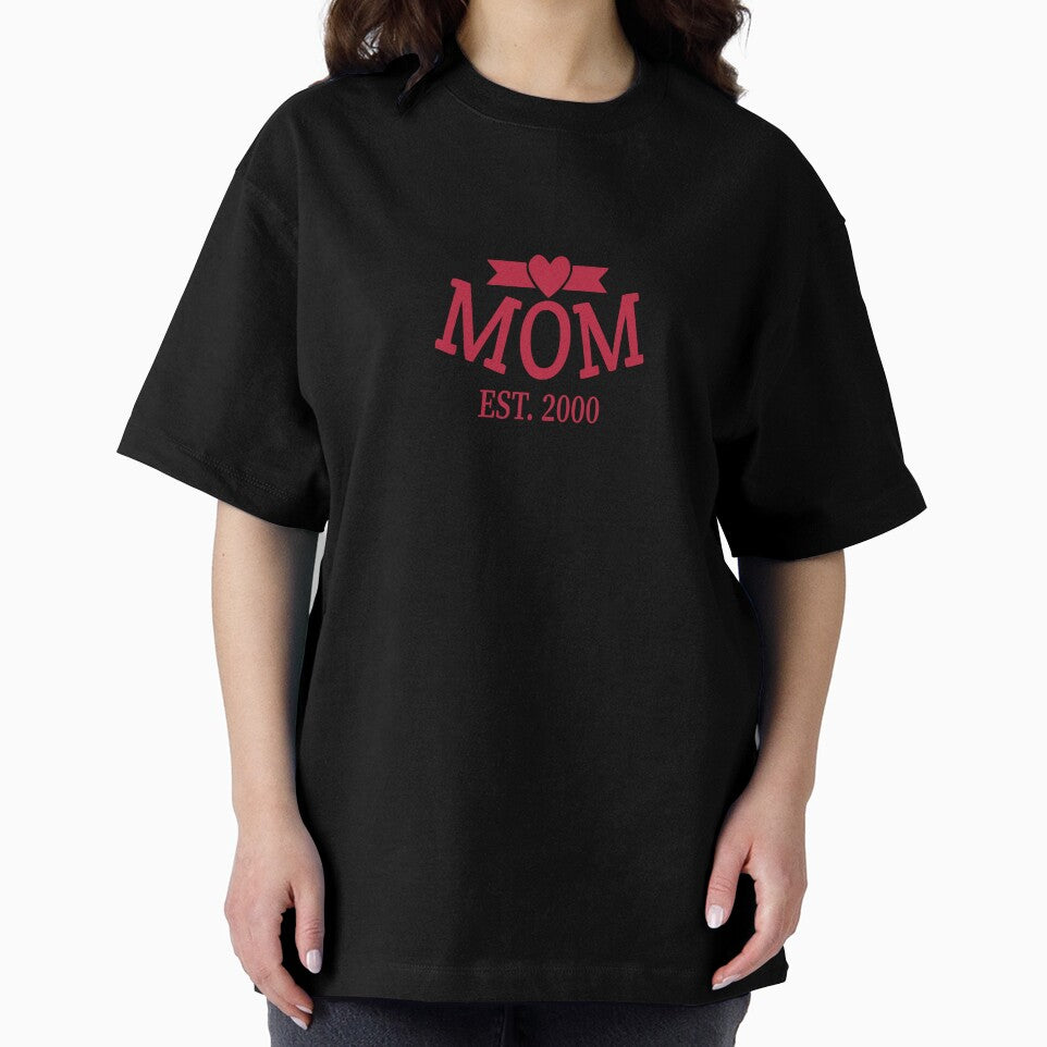 mom is by Mostazo